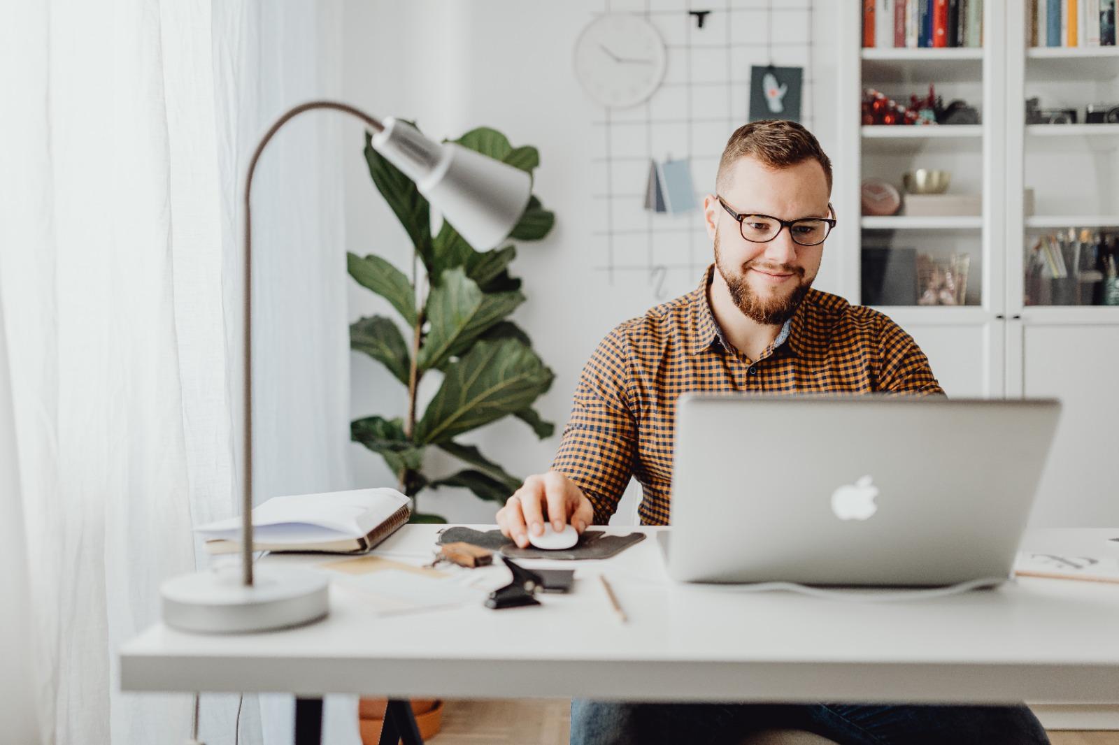 Learn how to craft an effective combination resume.