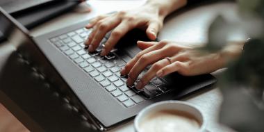 Slik skriver du en CV: Tips og eksempler