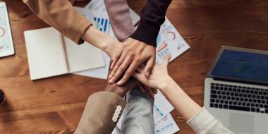Como destacar o trabalho em equipe no currículo