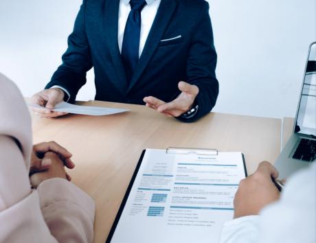 مكونات السيرة الذاتية: كيف تكتب سيرة ذاتية احترافية