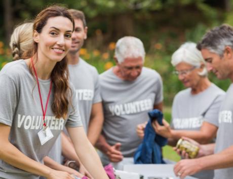 Eine Gruppe ehrenamtlicher Helfer Eine Gruppe ehrenamtlicher Helfer zur Veranschaulichung ehrenamtlicher Tätigkeiten im Lebenslauf